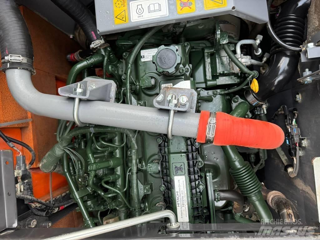 Hitachi ZX 130-7 Εκσκαφείς με ερπύστριες