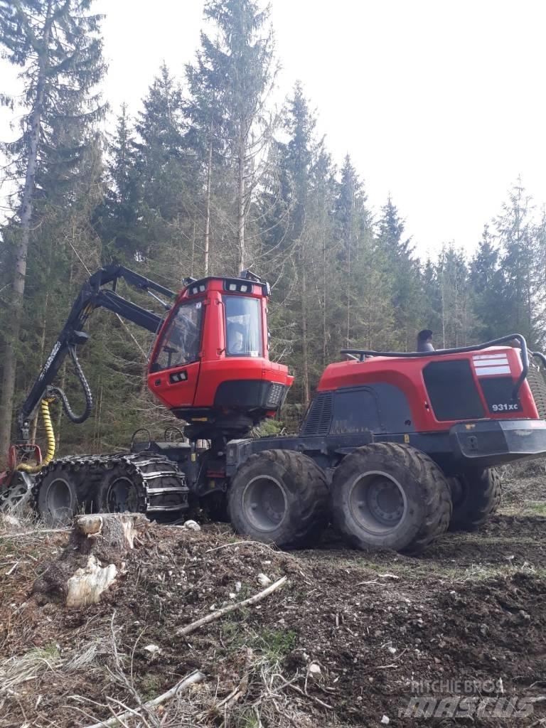 Komatsu 931 XC Θεριζοαλωνιστικές μηχανές