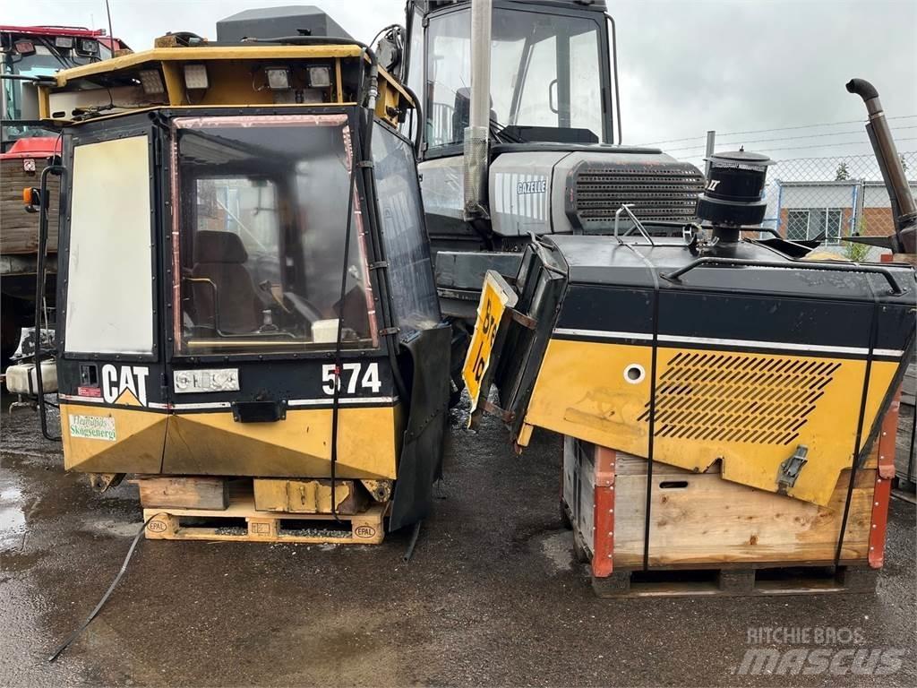 CAT 574 Μεταφορείς ξυλείας