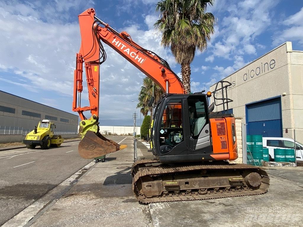 Hitachi ZX 135 US-6 Εκσκαφείς με ερπύστριες