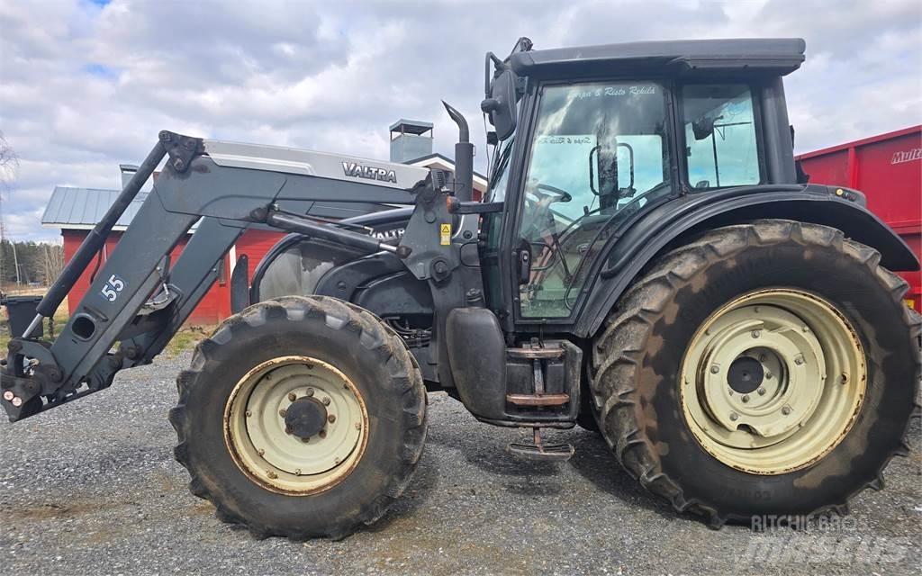 Valtra N141 HiTech Τρακτέρ