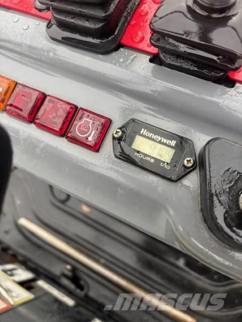 Takeuchi TB 210 R Εκσκαφάκι (διαβολάκι) < 7t