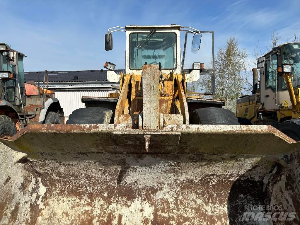 Liebherr L 551 Φορτωτές με λάστιχα (Τροχοφόροι)