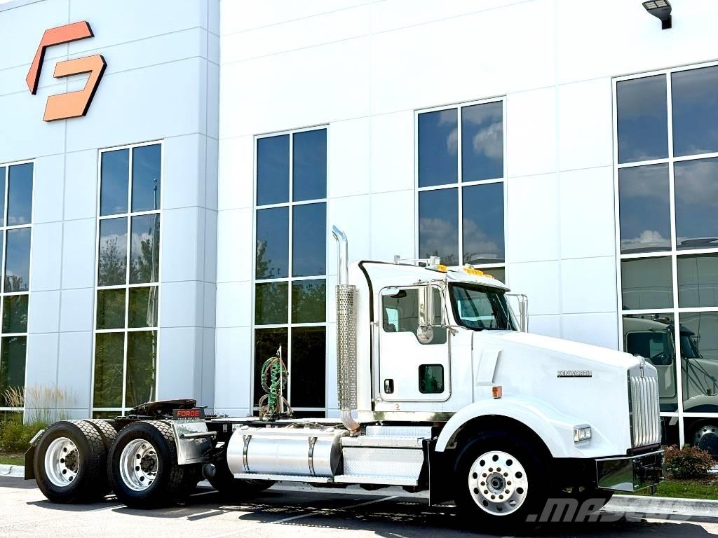 Kenworth T 800 Τράκτορες