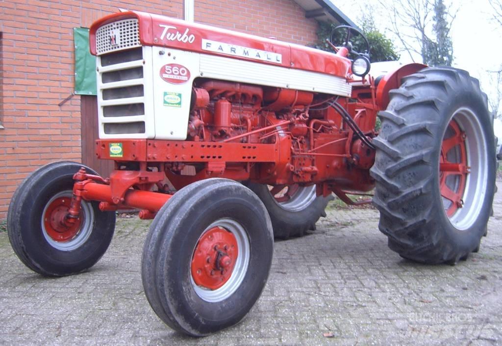 Farmall 560 Τρακτέρ