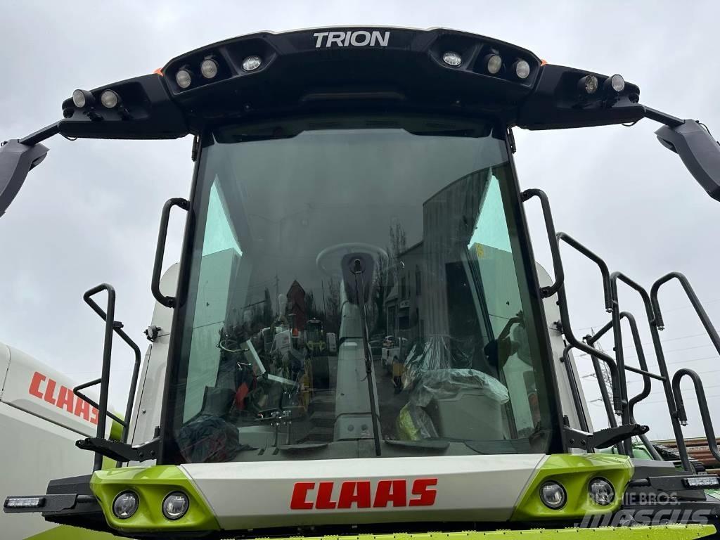 CLAAS Trion 530 Θεριζοαλωνιστικές μηχανές