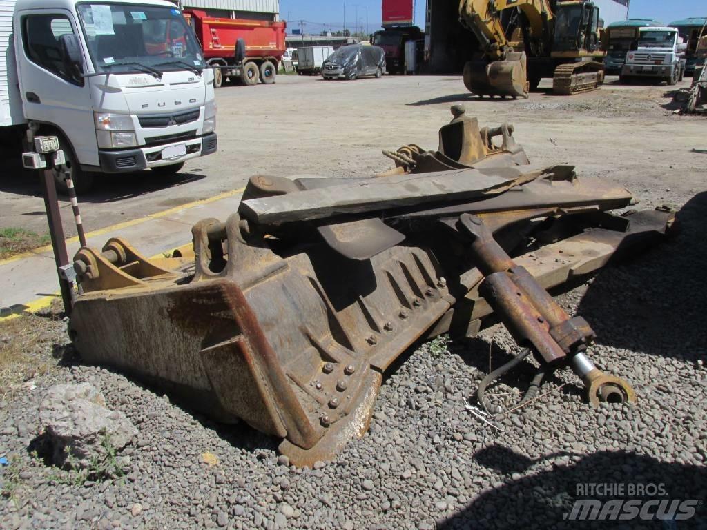 CAT D8T-15 Μπουλντόζες με ερπύστριες