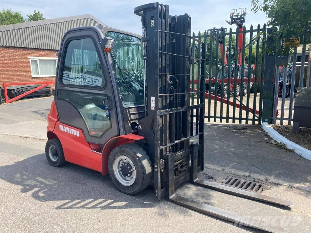 Manitou Mi25D Πετρελαιοκίνητα Κλαρκ