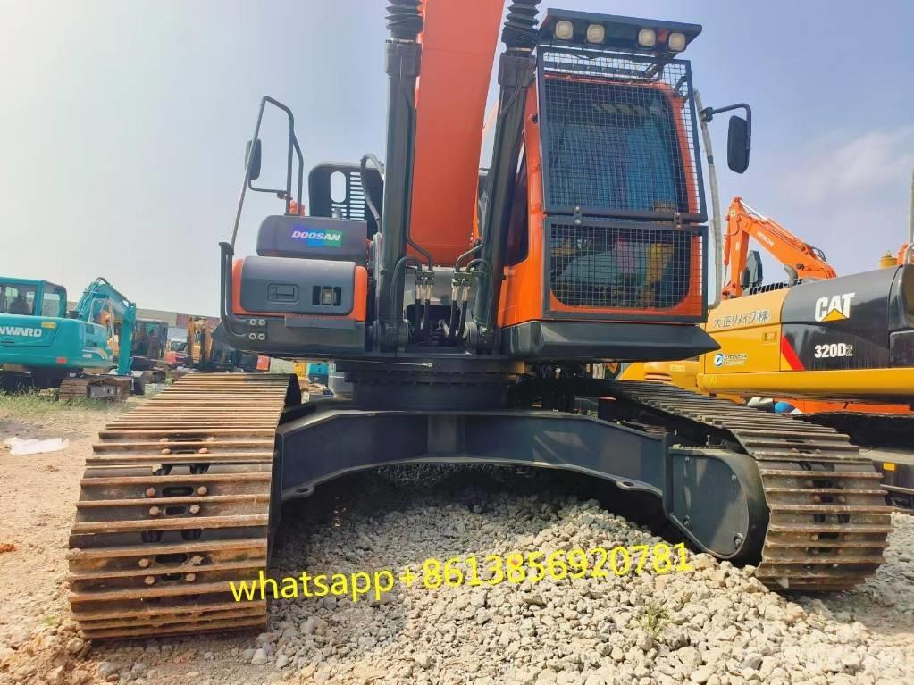Doosan DX 225 Εκσκαφείς με ερπύστριες