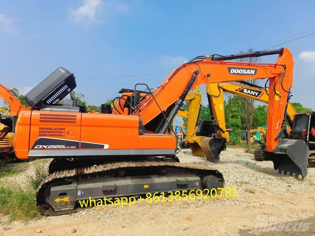 Doosan DX 225 Εκσκαφείς με ερπύστριες