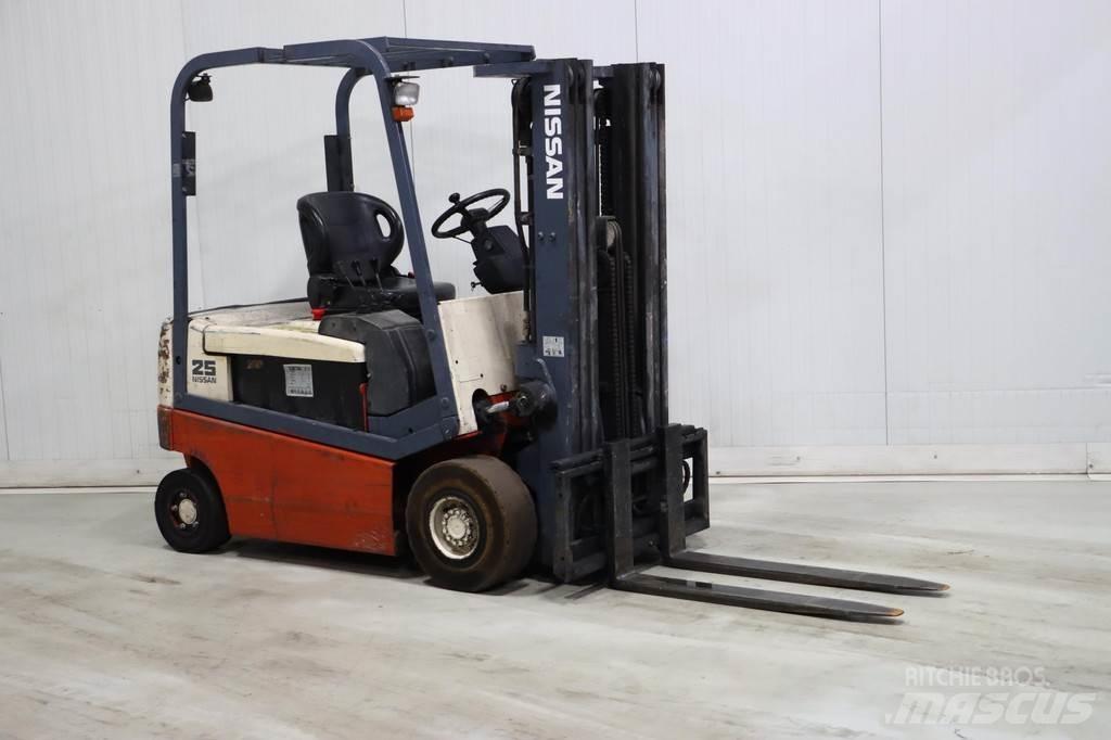 Nissan Q02L25CU Ηλεκτρικά περονοφόρα ανυψωτικά κλαρκ