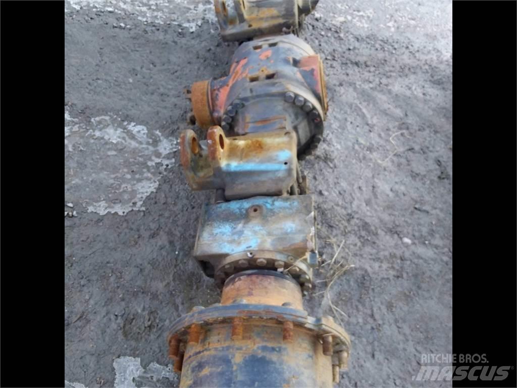 Valmet 890 Μετάδοση