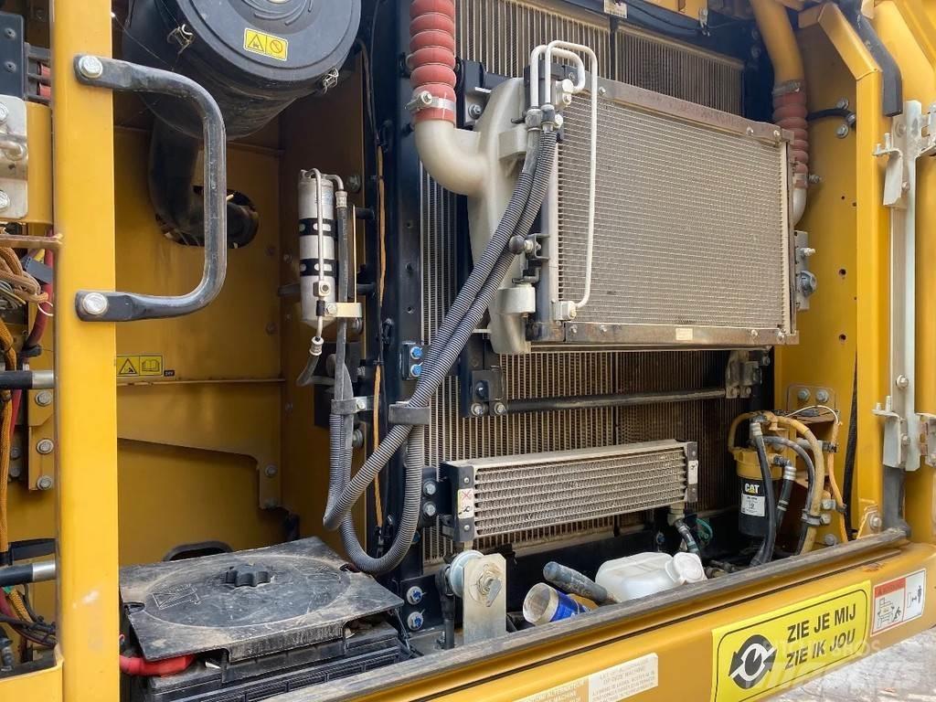 CAT 323E Εκσκαφείς με ερπύστριες