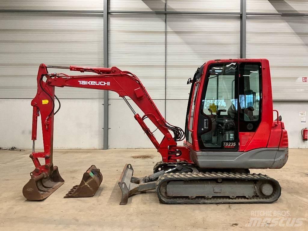 Takeuchi TB 235 Εκσκαφάκι (διαβολάκι) < 7t