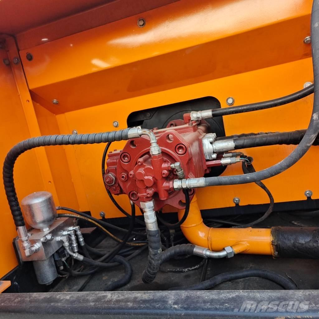 Hyundai 305 LC-9T Εκσκαφείς με ερπύστριες