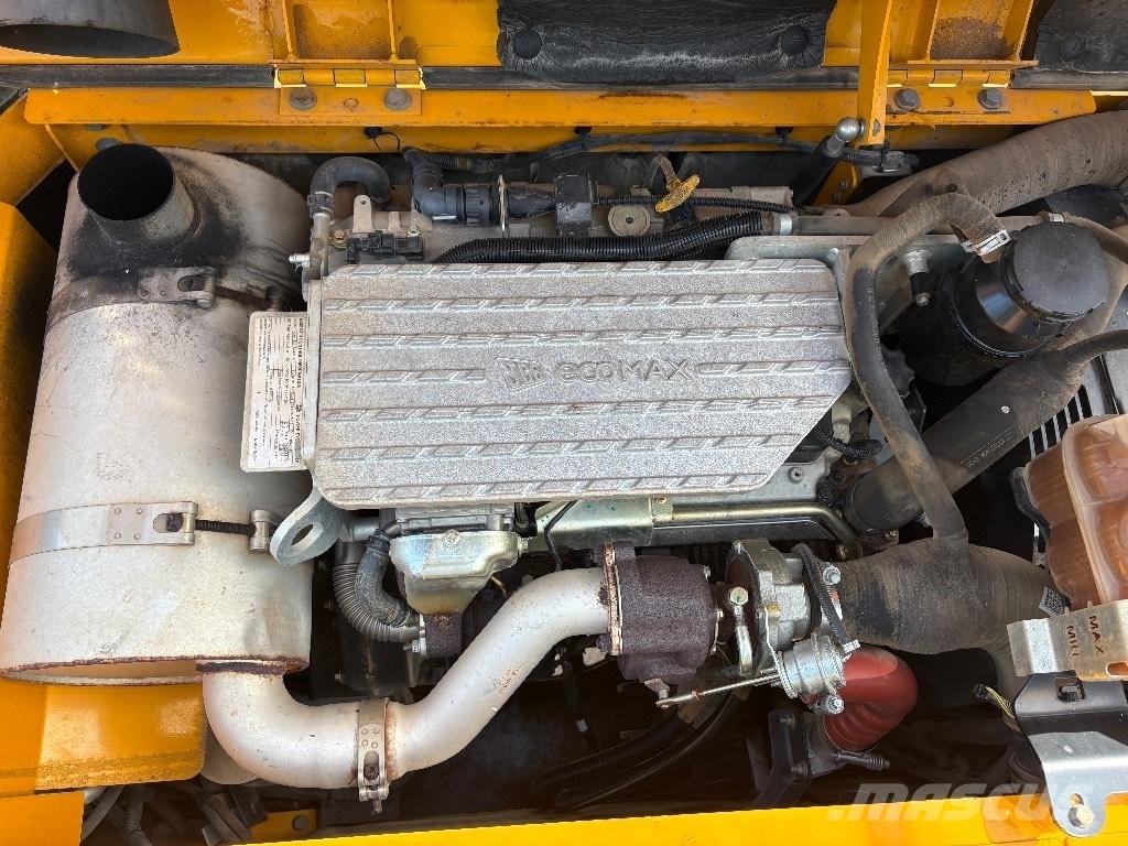 JCB JS 131 Εκσκαφείς με ερπύστριες
