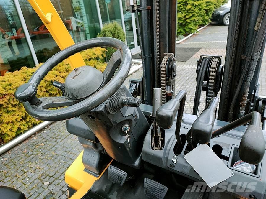 TCM U1D2A20LH Περονοφόρα ανυψωτικά κλαρκ με φυσικό αέριο LPG