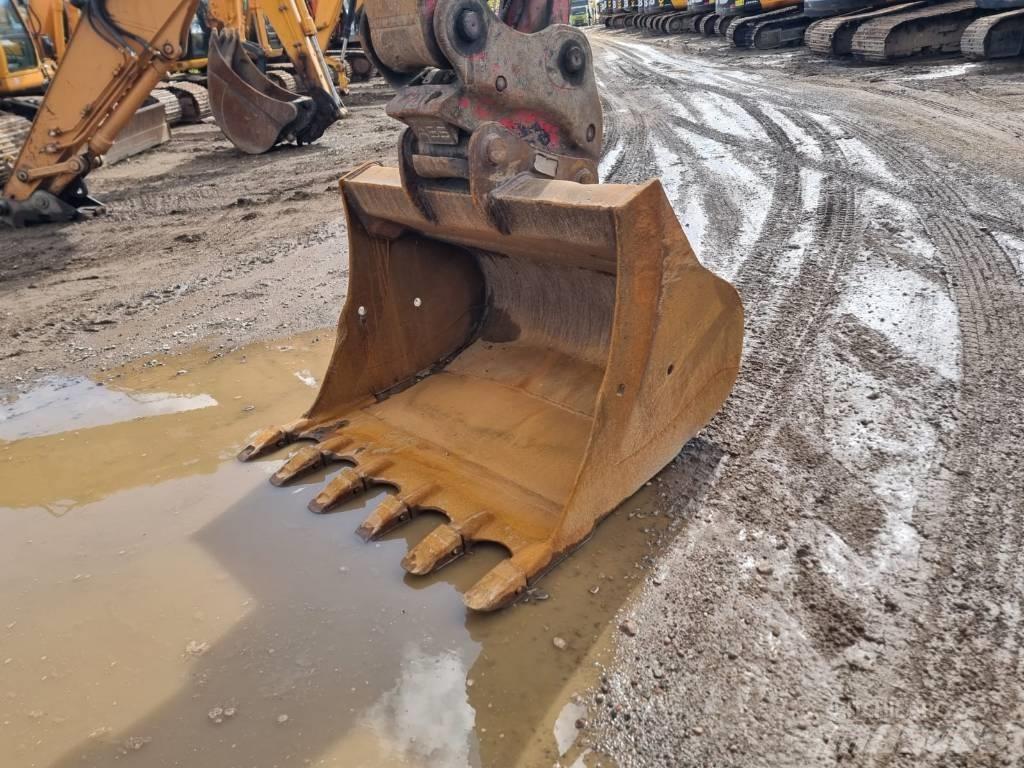 JCB JS220 LC T4 Εκσκαφείς με ερπύστριες