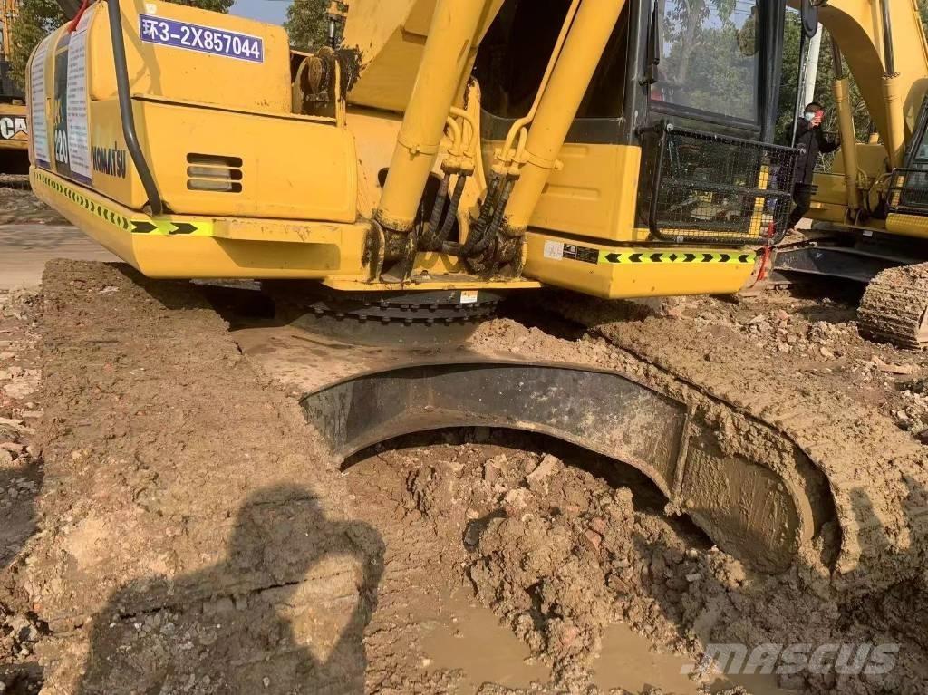 Komatsu PC 220-8M0 Εκσκαφείς με ερπύστριες
