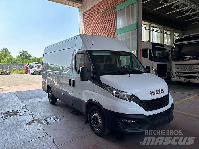 Iveco 35S16 Κλούβες με συρόμενες πόρτες