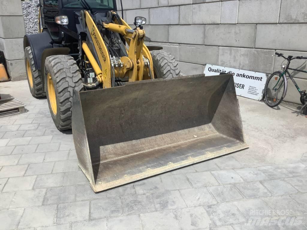 Komatsu WA100M-8 Φορτωτές με λάστιχα (Τροχοφόροι)