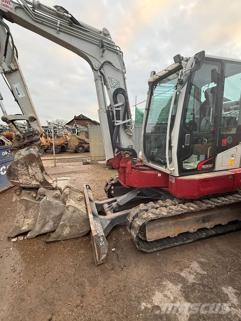 Takeuchi TB 257 FR Εκσκαφάκι (διαβολάκι) < 7t
