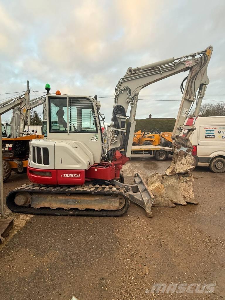 Takeuchi TB 257 FR Εκσκαφάκι (διαβολάκι) < 7t
