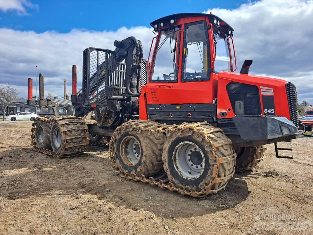 Komatsu 845 Μεταφορείς ξυλείας