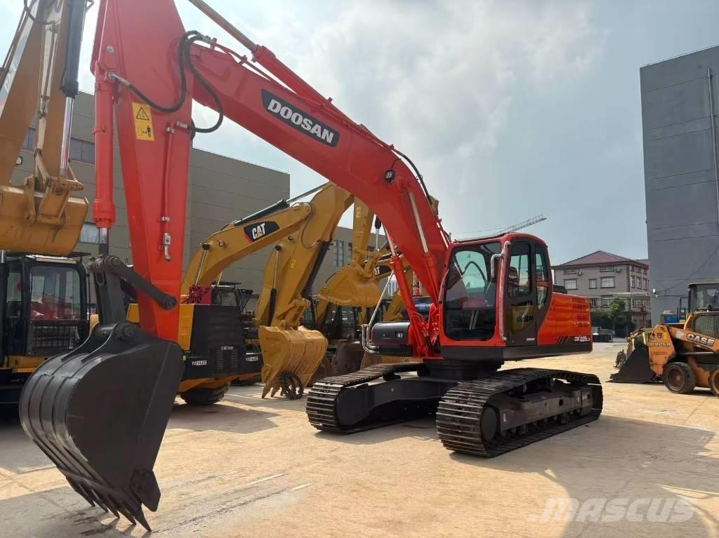 Doosan 225 LC Εκσκαφείς με ερπύστριες