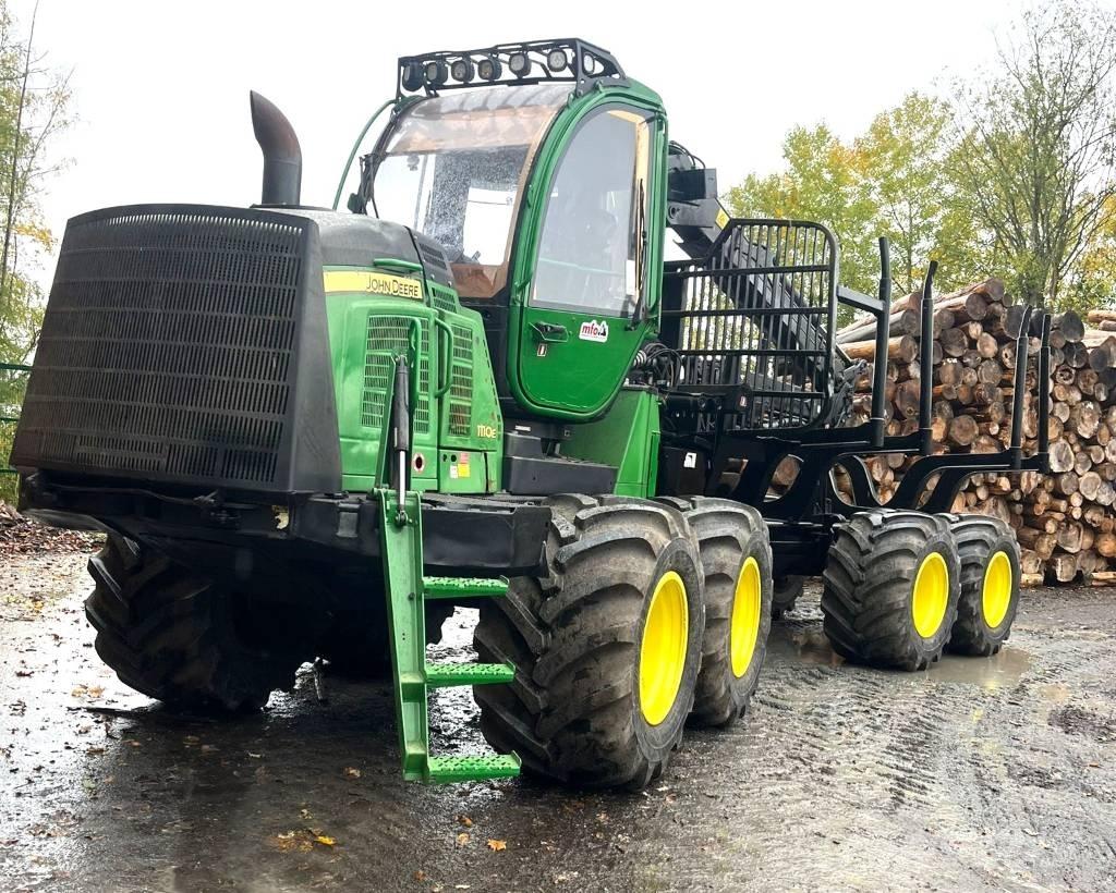 John Deere 1110 E Μεταφορείς ξυλείας