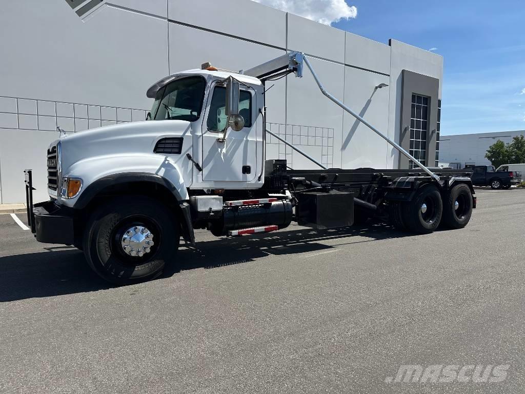 Mack CV 713 Φορτηγά με γερανό & γάτζο