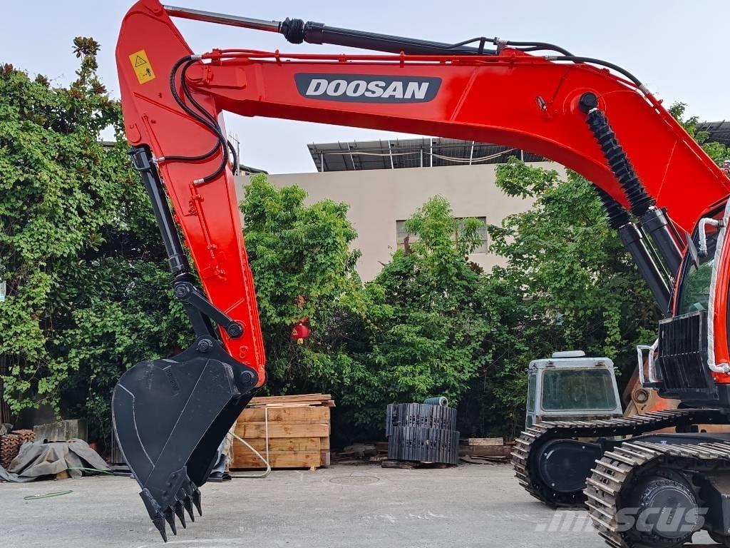 Doosan DX300LC-9C Εκσκαφείς με ερπύστριες