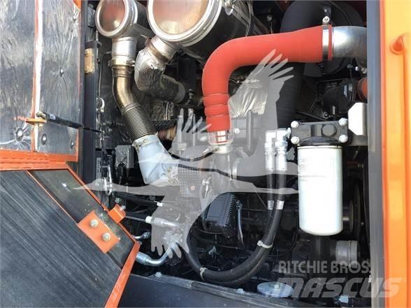 Doosan DL300 Φορτωτές με λάστιχα (Τροχοφόροι)