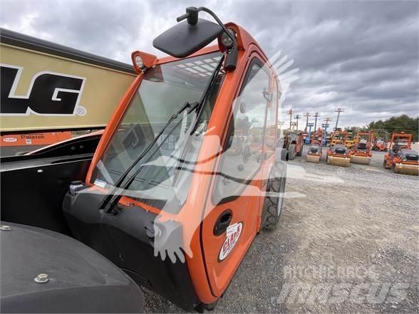 JLG 742 Τηλεσκοπικοί ανυψωτές
