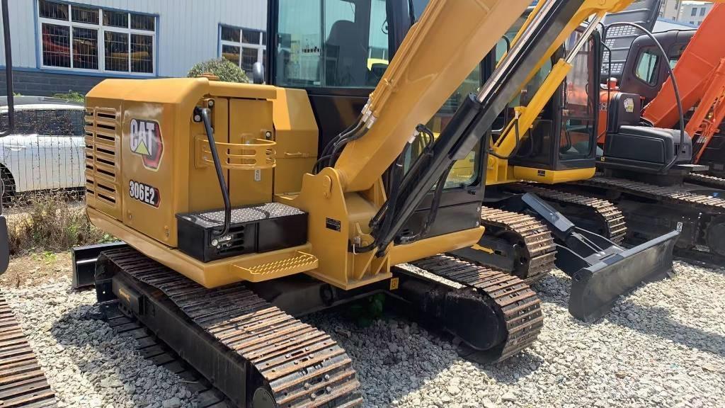 CAT 306 Εκσκαφείς με ερπύστριες