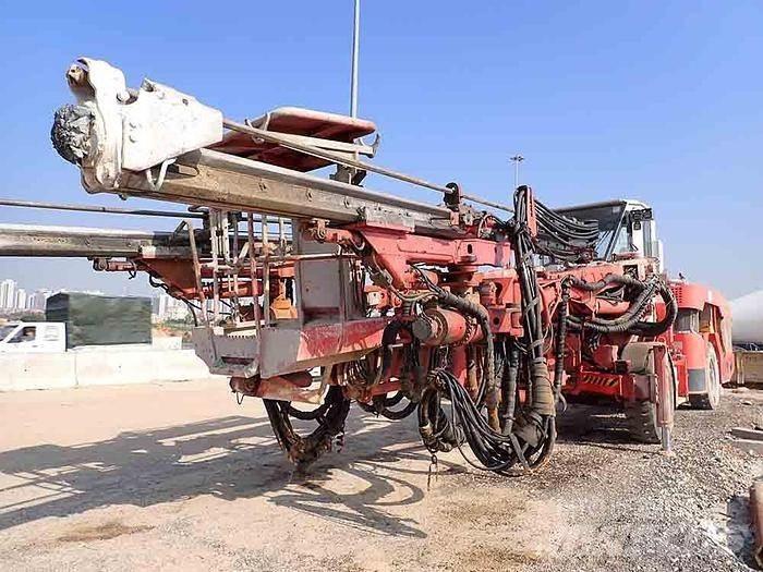Sandvik DT821 C Εξοπλισμός επιφανειακών γεωτρήσεων