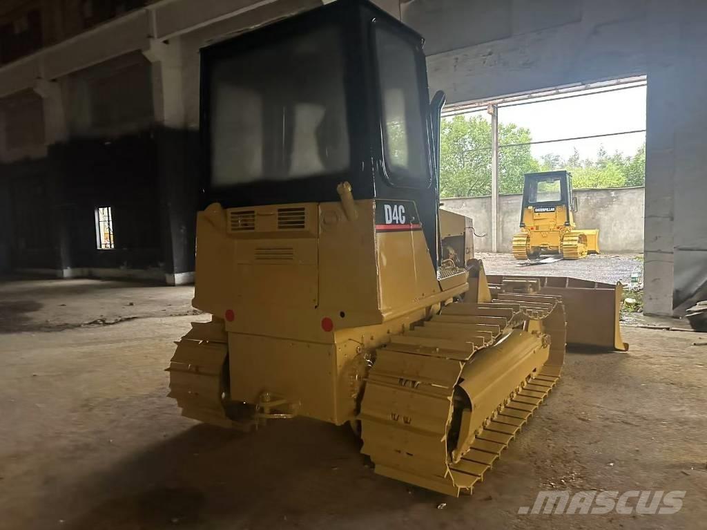 CAT D 4 C Μπουλντόζες με ερπύστριες