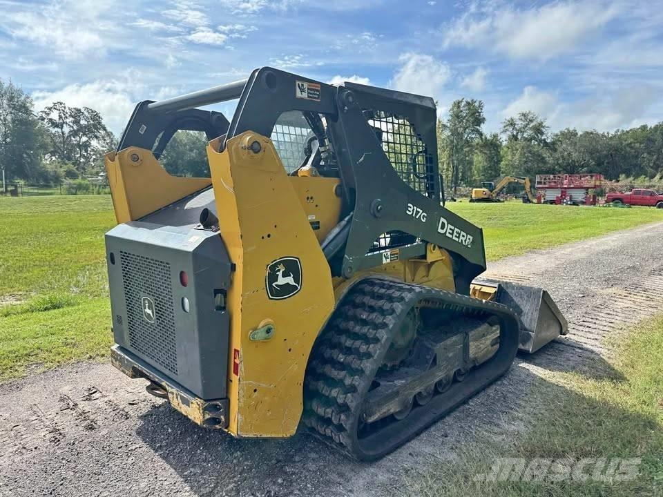 John Deere 317G Φορτωτάκια