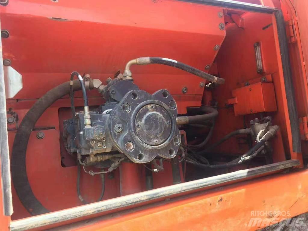 Hitachi ZX 210 Εκσκαφείς με ερπύστριες