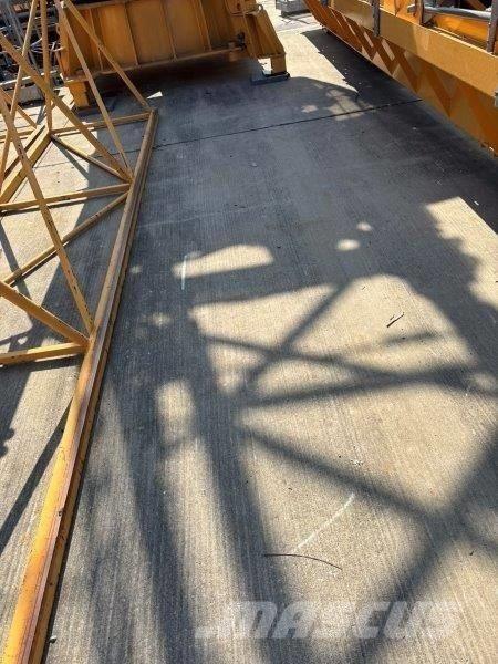 Liebherr 130 EC-B 6 Πυργογερανοί
