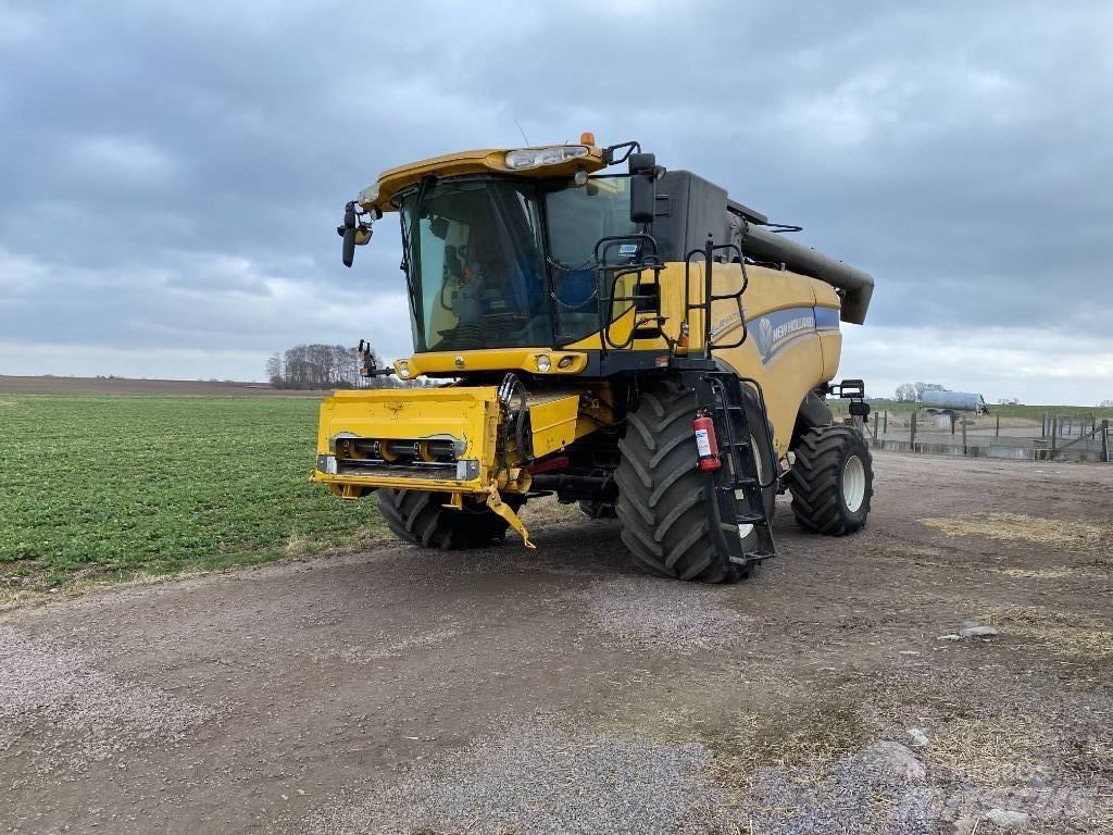 New Holland CX 8090 Θεριζοαλωνιστικές μηχανές
