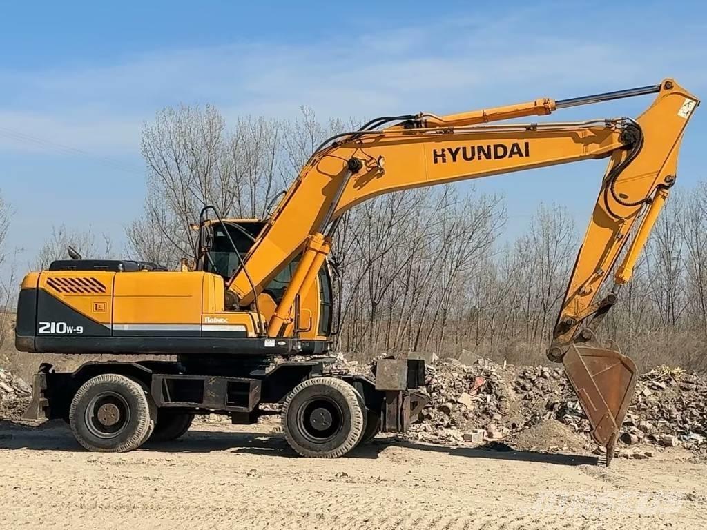Hyundai R210W-9 Εκσκαφείς με τροχούς - λάστιχα