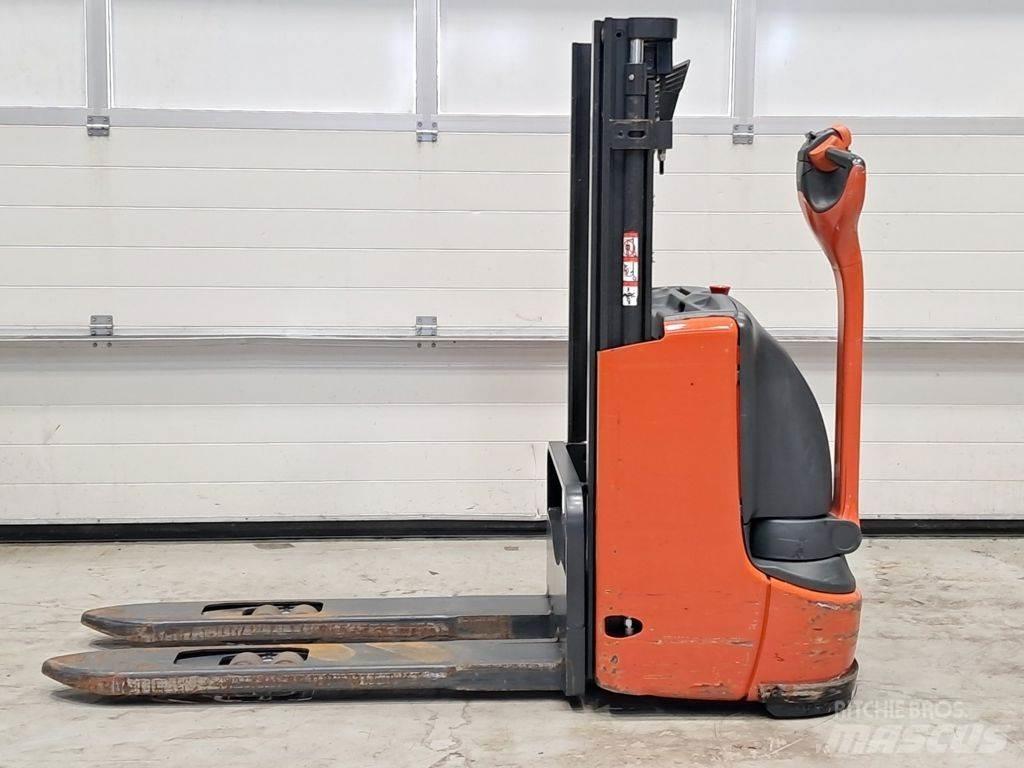 Linde L10 Παλετοφόρα πεζού χειριστή με ιστό