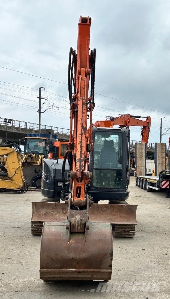 Hitachi Zaxis 85 USB Μίνι εκσκαφείς 7t - 12t