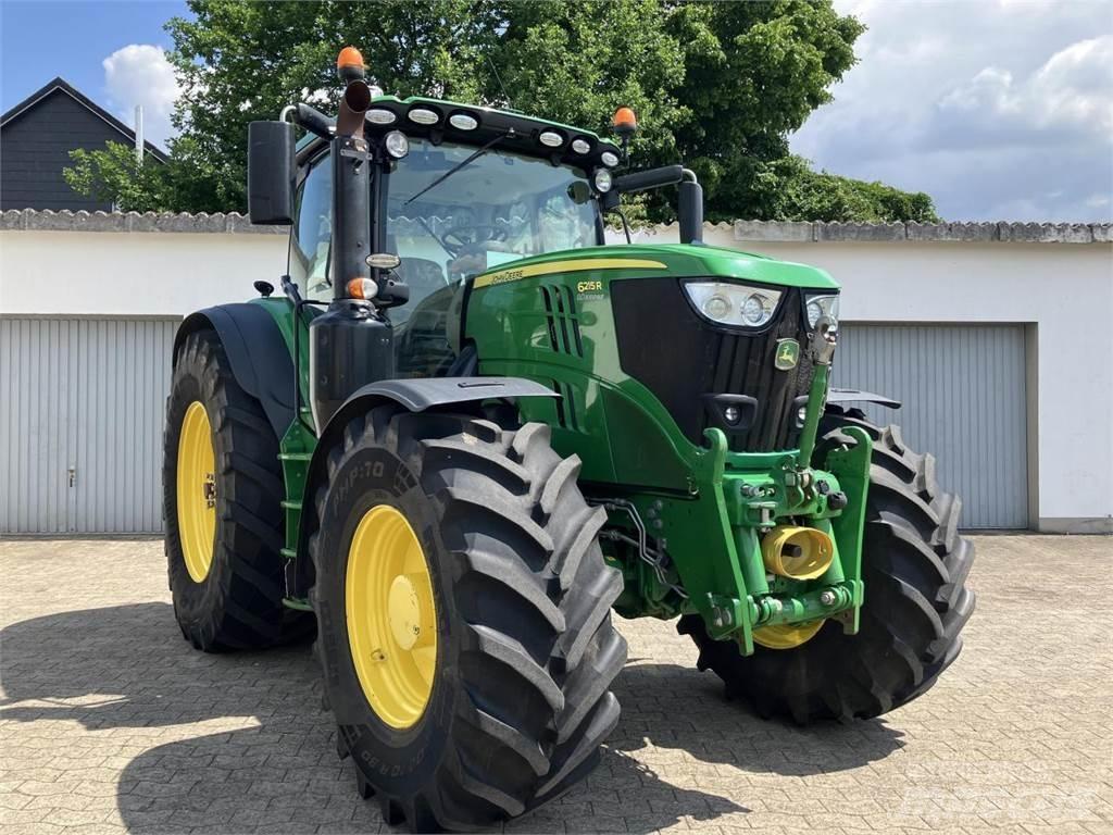 John Deere 6215R Τρακτέρ