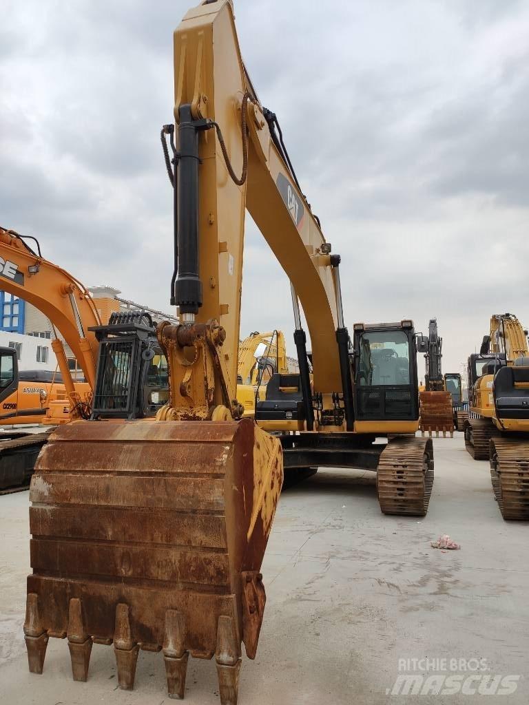 CAT 329 D Εκσκαφείς με ερπύστριες