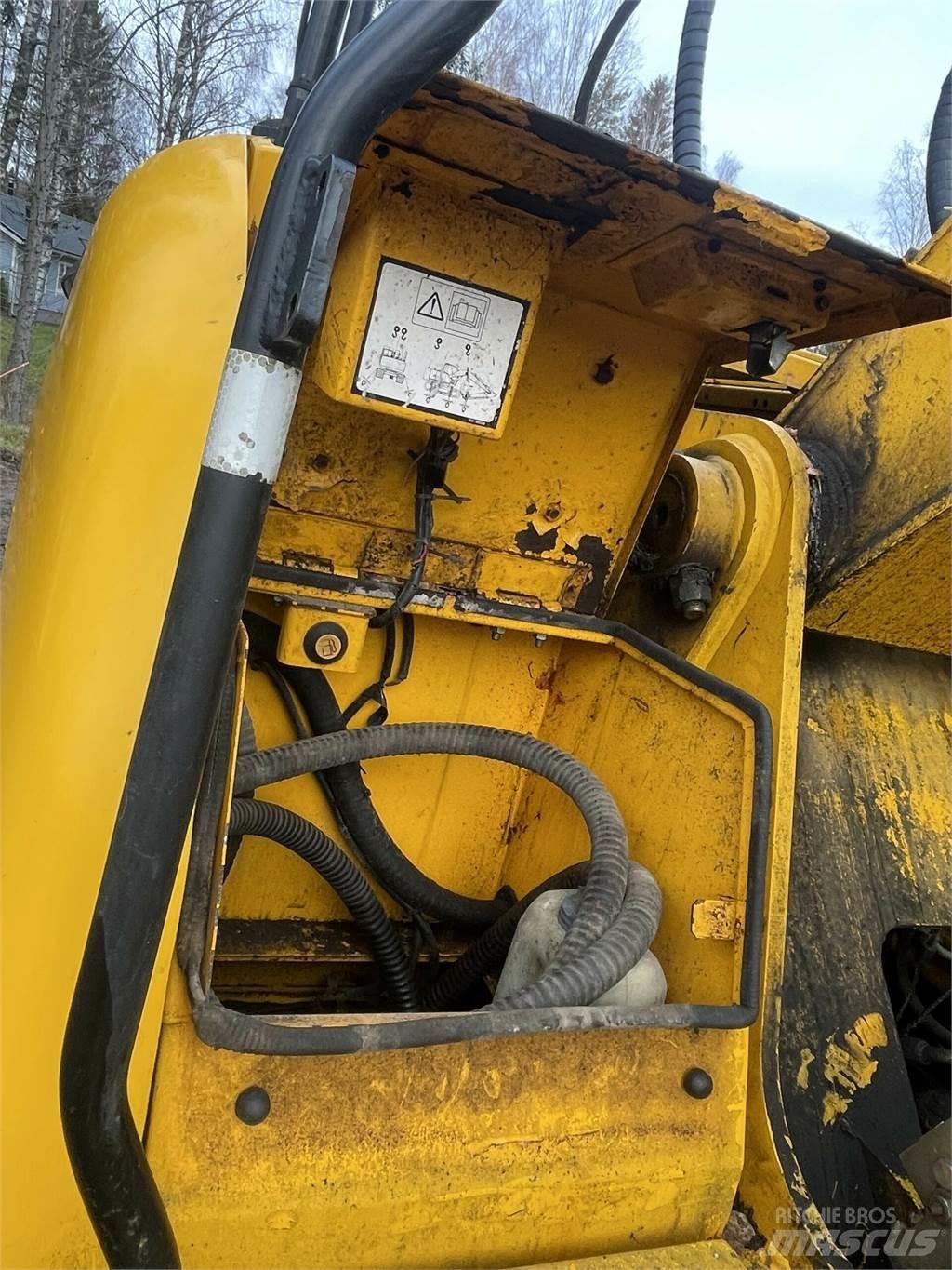 JCB JS 200 LC Εκσκαφείς με ερπύστριες
