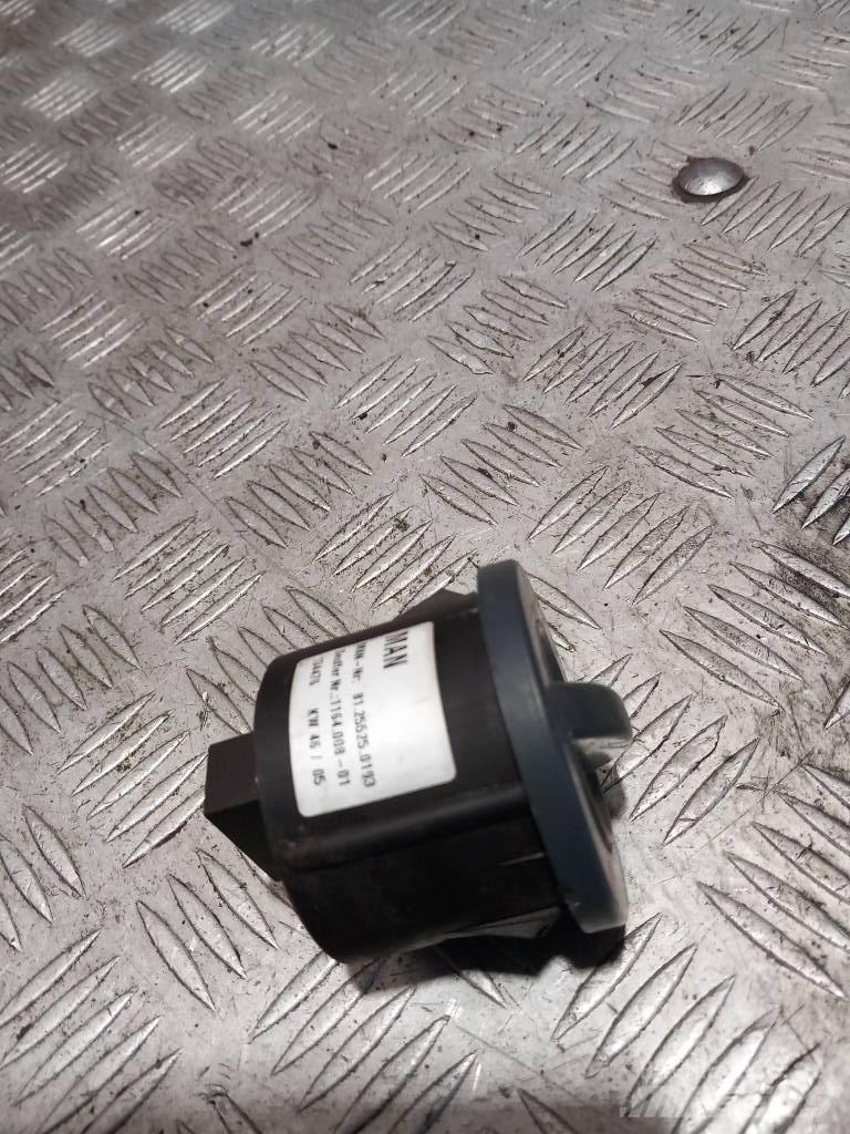 MAN TGM  81255250193 Καμπίνες και εσωτερικό