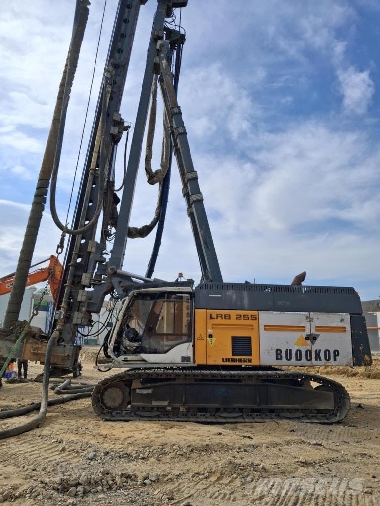 Liebherr LRB255 Μηχανήματα διάτρησης οριζόντιας-κάθετης