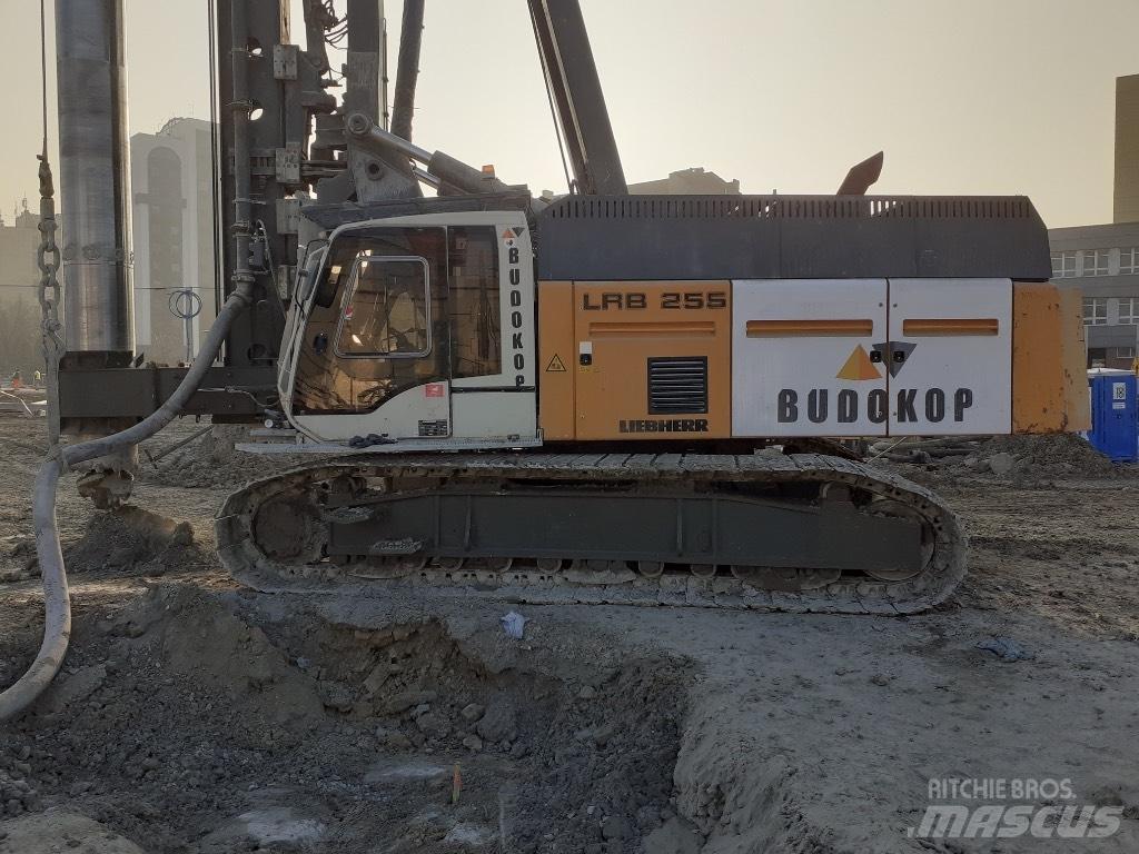 Liebherr LRB255 Μηχανήματα διάτρησης οριζόντιας-κάθετης